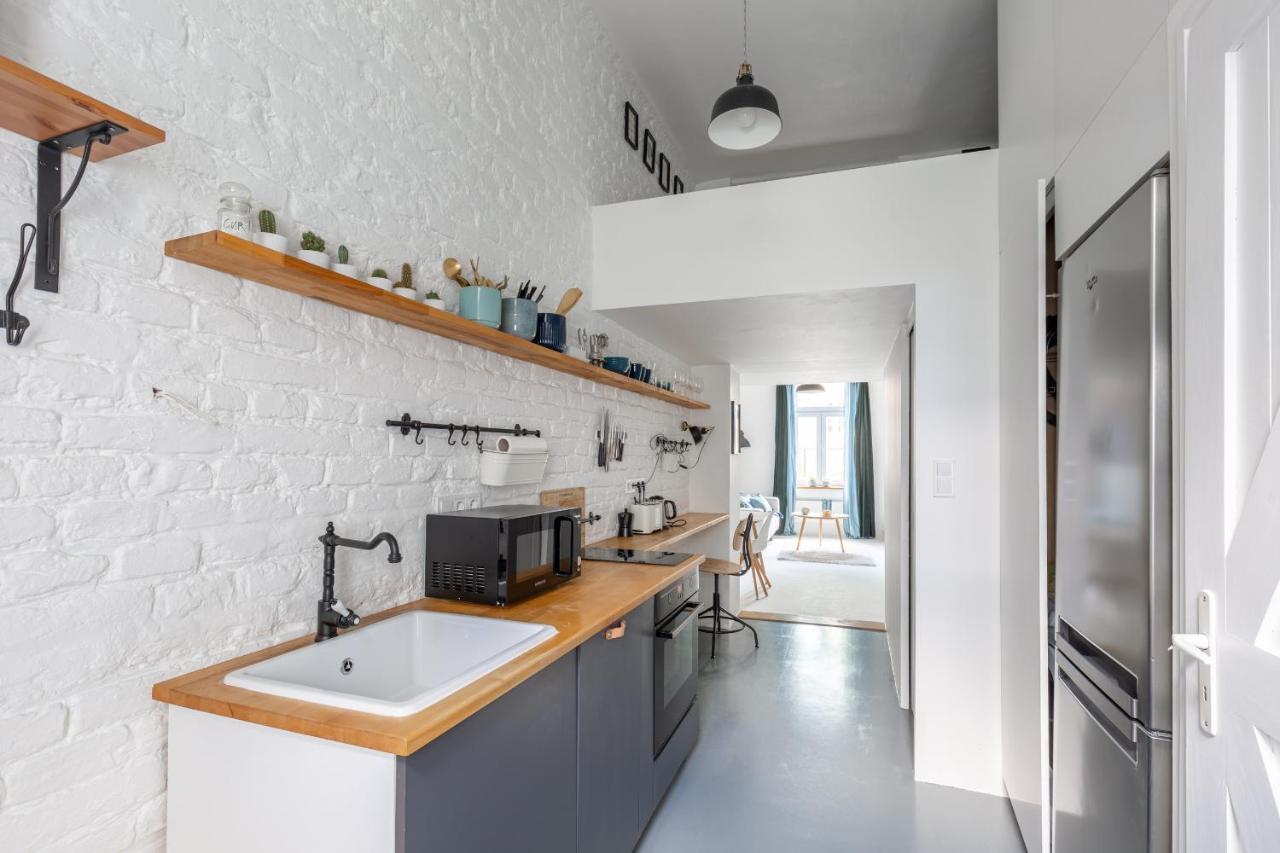Black And White Apartment Budapest Extérieur photo