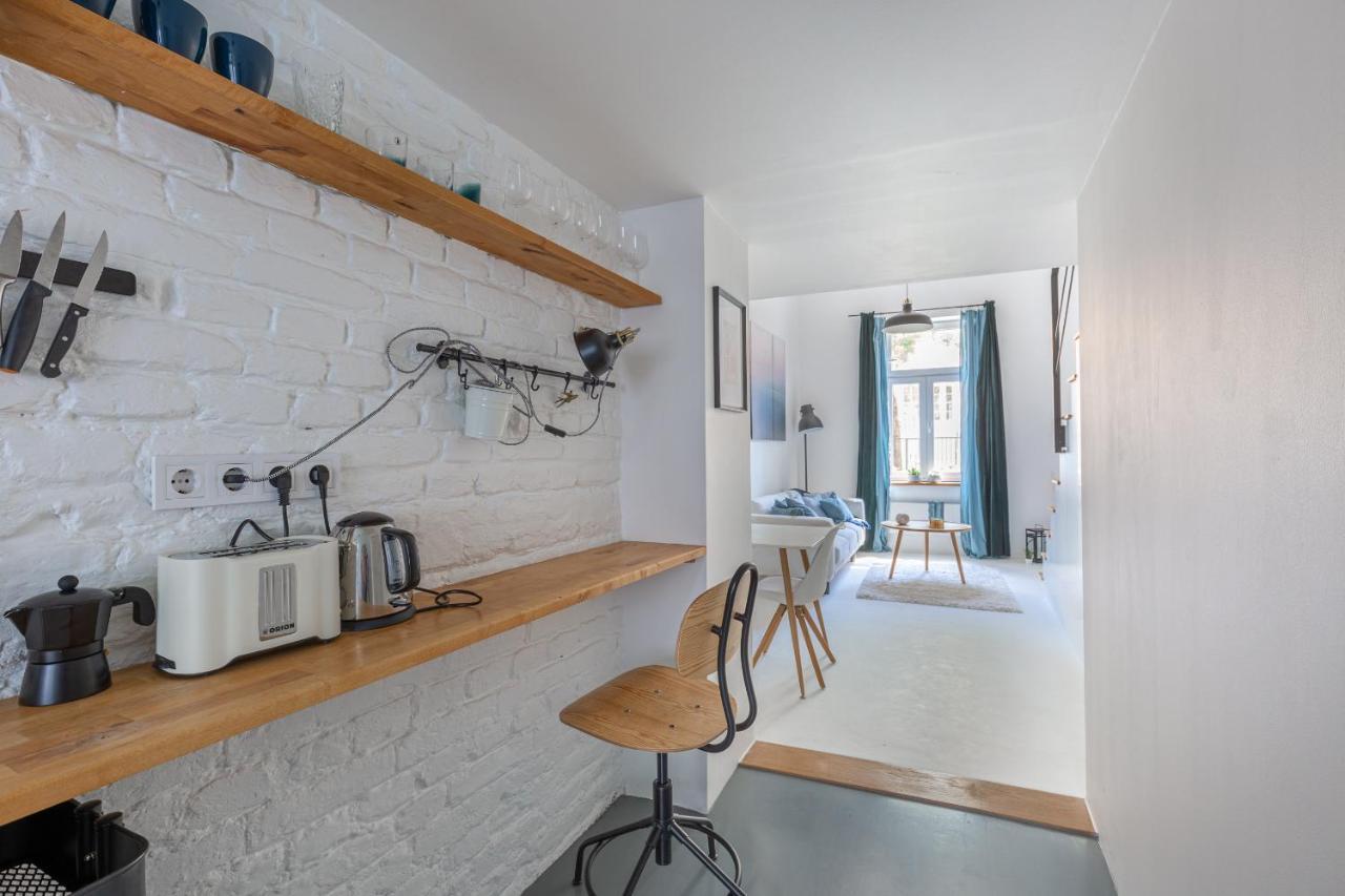 Black And White Apartment Budapest Extérieur photo